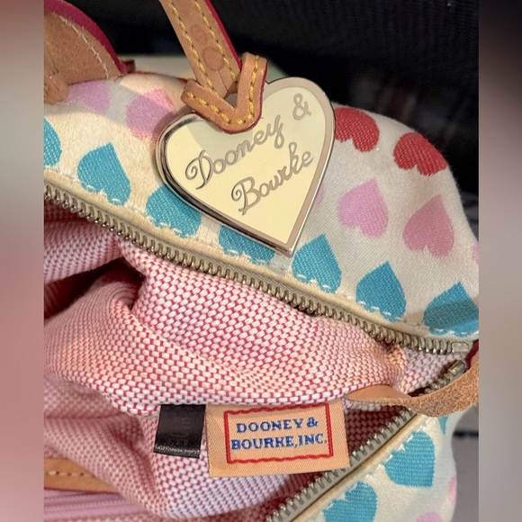 Dooney & Burke Y2K rainbow heart collection 100% cotton with weather shield - Picture 11 of 16